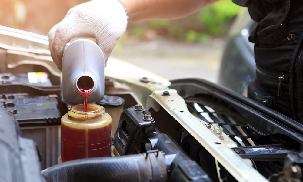 Liquide de direction assiste auto : comment le choisir et le remplacer