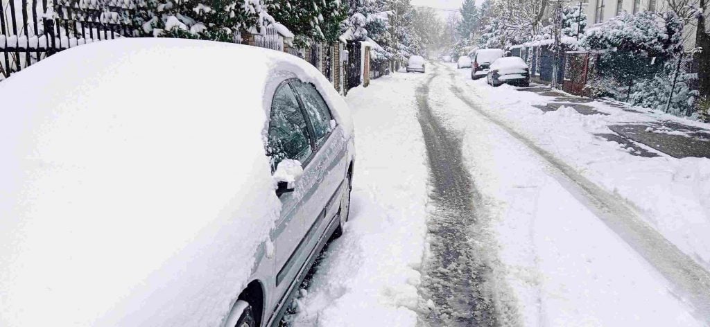 bloqué par la neige ? Voici quelques conseils pour gérer la situation. 