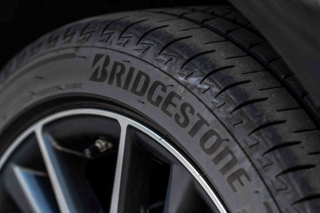 Pneus Bridgestone.